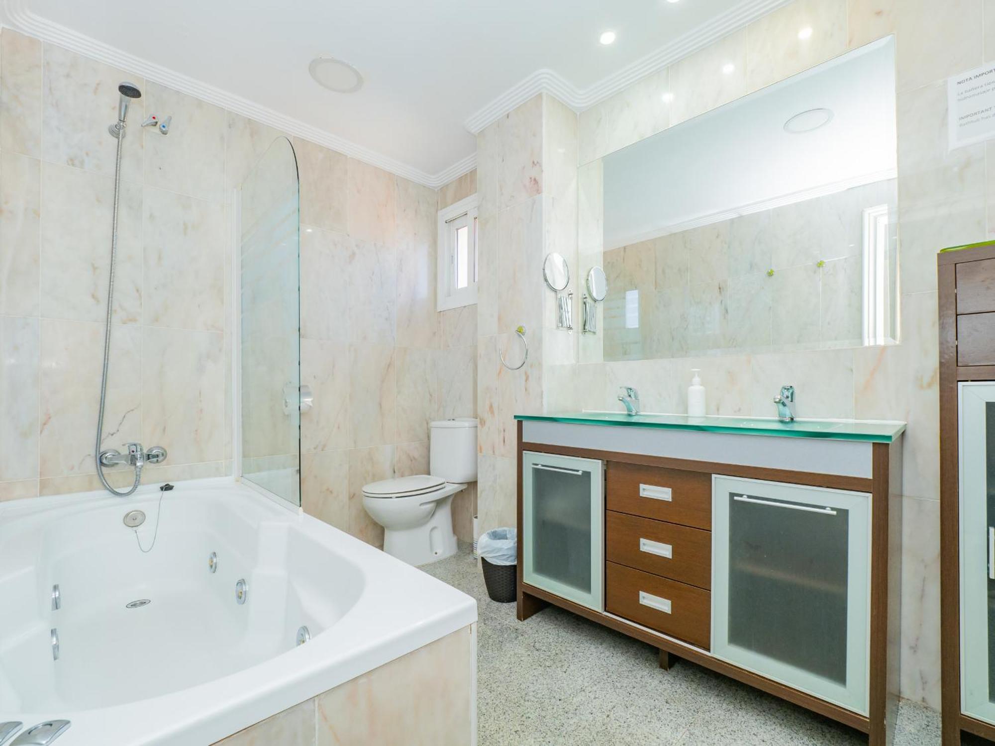 Cubo'S Cruz Humilladero Apartment Malaga Exterior photo